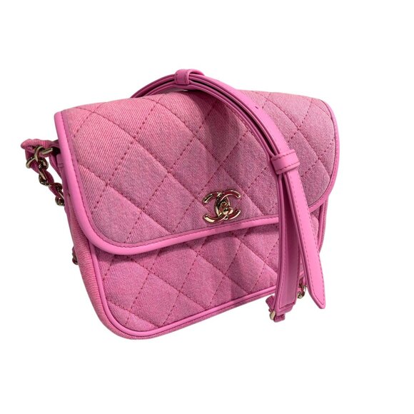 CHANEL Quilted Denim Messenger Bag in Neon Pink 21S - Picture 4 of 13
